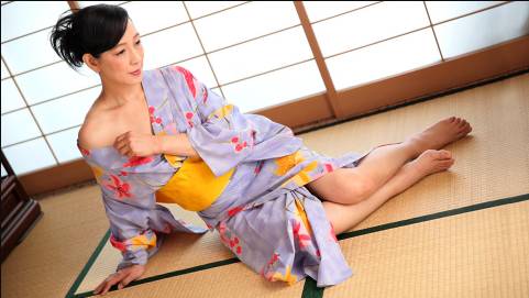 極上熟女の浴衣の想い出〜心は乙女、気持ちは…〜 服部圭子